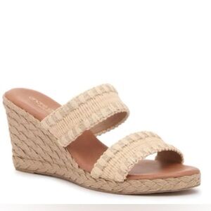 Andre Assous Nolita Raffia Wedge Sandal in Color Sand Size 9